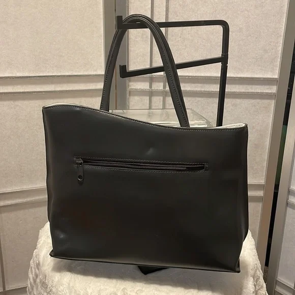 Nwot Gray Purse made in Paris - Picture 2 of 5